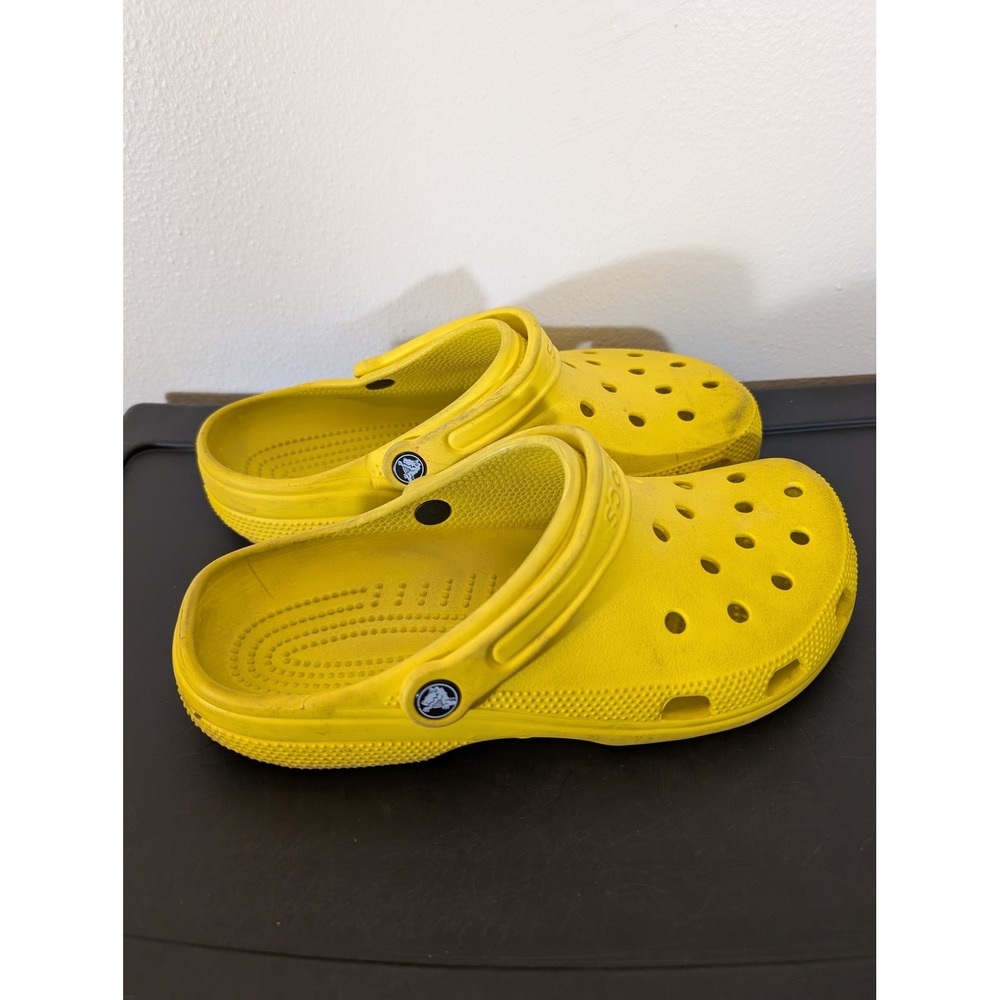 Crocs Classic Clog Yellow Mens Size 9 Slip On Beach Waterproof 10001